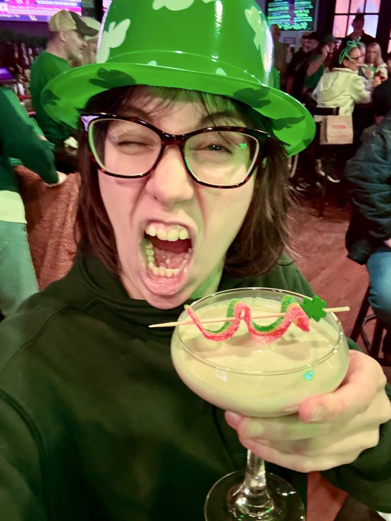 🍂 Sniffyleaf 🍂 tweet media