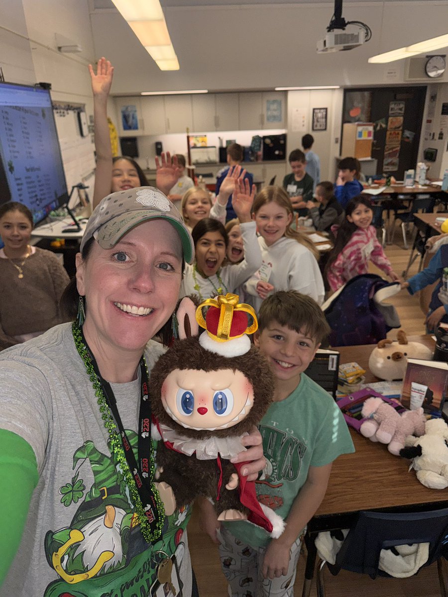 Laura Corey tweet media