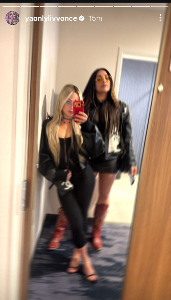 LivForLife tweet media