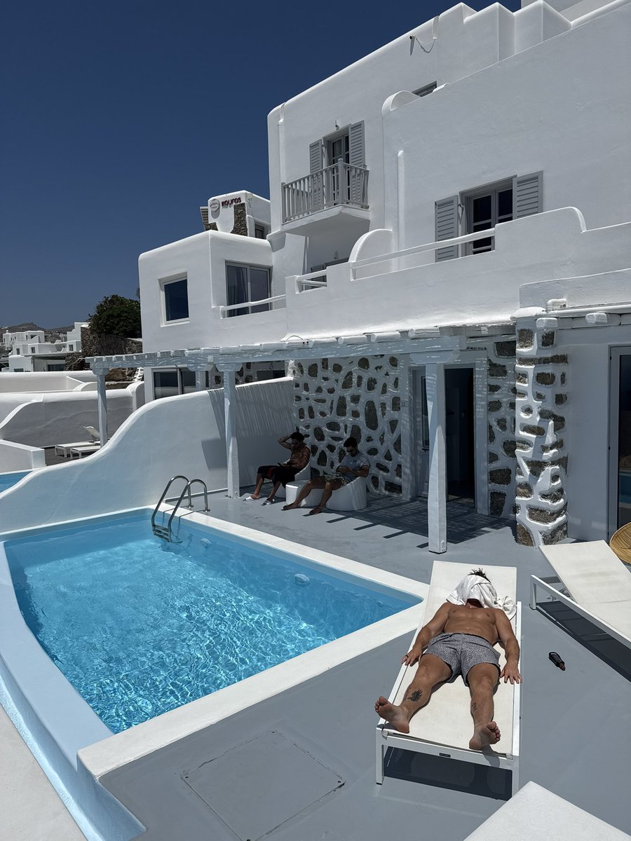 testosteroni🌞 tweet media