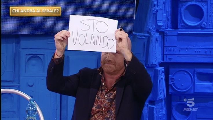 sofitwitta's tweet photo. MEGLIO IL LATTE CHE LA LUCARELLI #gfvip https://t.co/l1XYIaSXNV