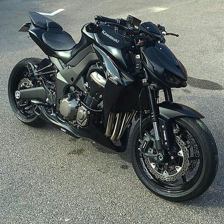 MoreMotorcycles's tweet photo. #Kawasaki Z1000 https://t.co/5zJHPhCrbe