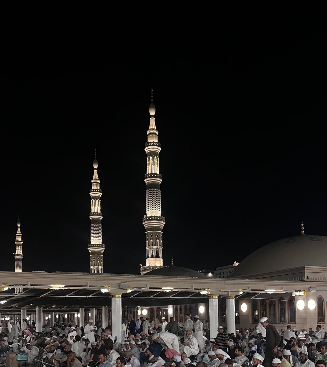 الحمدلله حمداً يليق بجلاله وعظيم سلطانه🤍💚