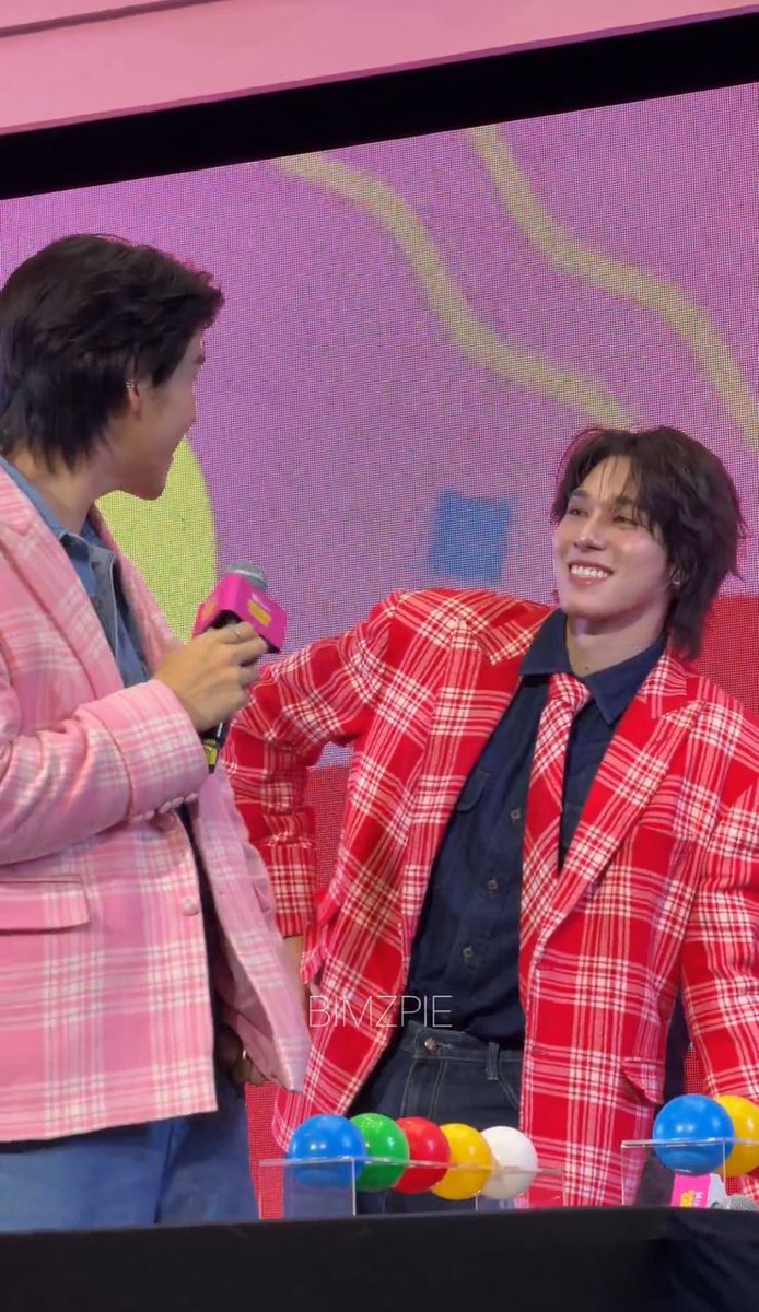 BL fan ( multi Stan) tweet media