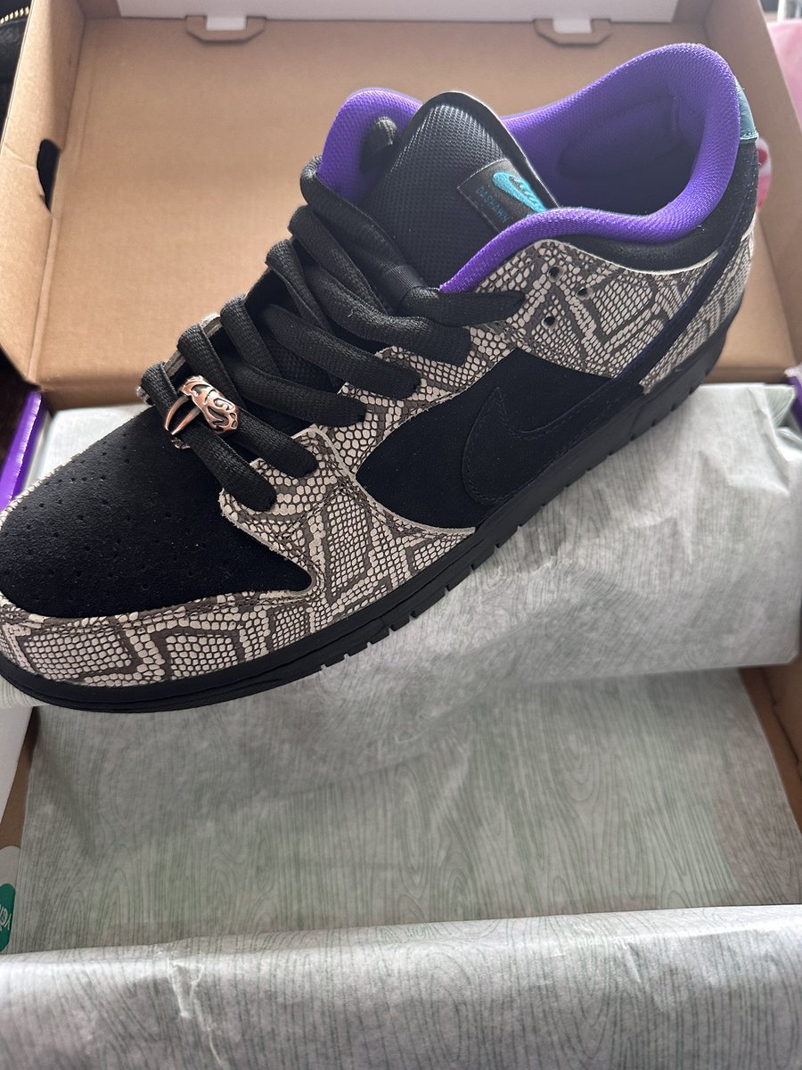 SNKR SHOP tweet media