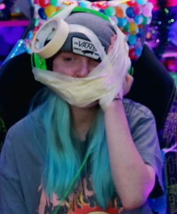 TheBakeey tweet media