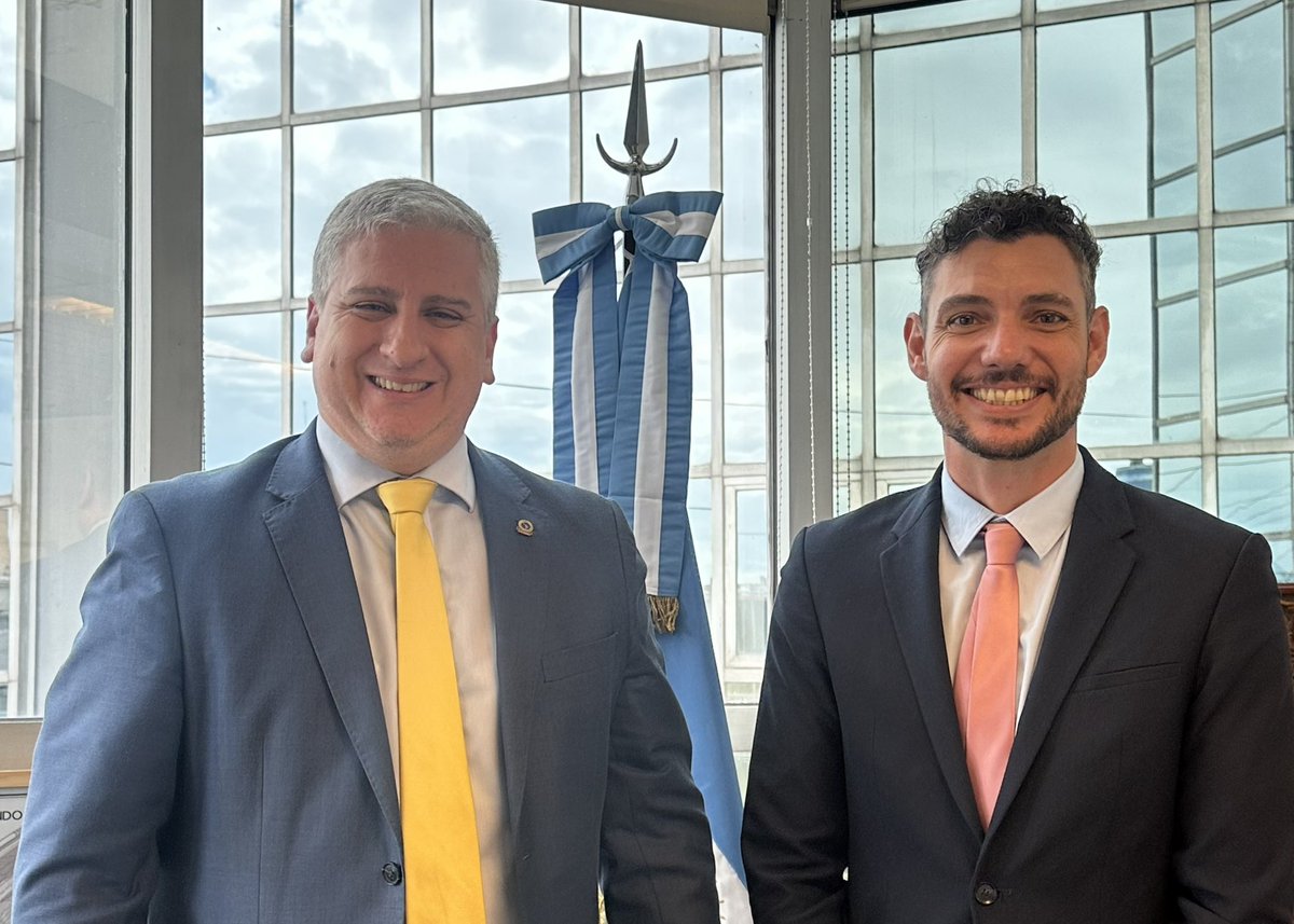 _RodriguezJuan_'s tweet photo. Preparando la 39ª Asamblea Ordinaria del @Parlatino_org, en ciudad de Buenos Aires, mantuve reuniones con:

🔹 Presidente de la Honorable Cámara de Diputados @MenemMartin.

🔸 Presidente Provisional del Senado @AbdalaBartolome y la Senadora @PatoBullrich.

🔹Presidente de la Comisión de Mercosur de la Cámara de Diputados @DamianArabia.

🔸 Presidente de la Comisión de Seguridad Ciudadana, Combate y Prevención al Narcotráfico, Terrorismo y Crimen Organizado del PARLATINO @Ramir_Gutierrez.

🔹 Además de tener la oportunidad de compartir experiencias con los Diputados @DiegoGiuliano y @CapozziSergio, así como con el Periodista Guillermo Favale.