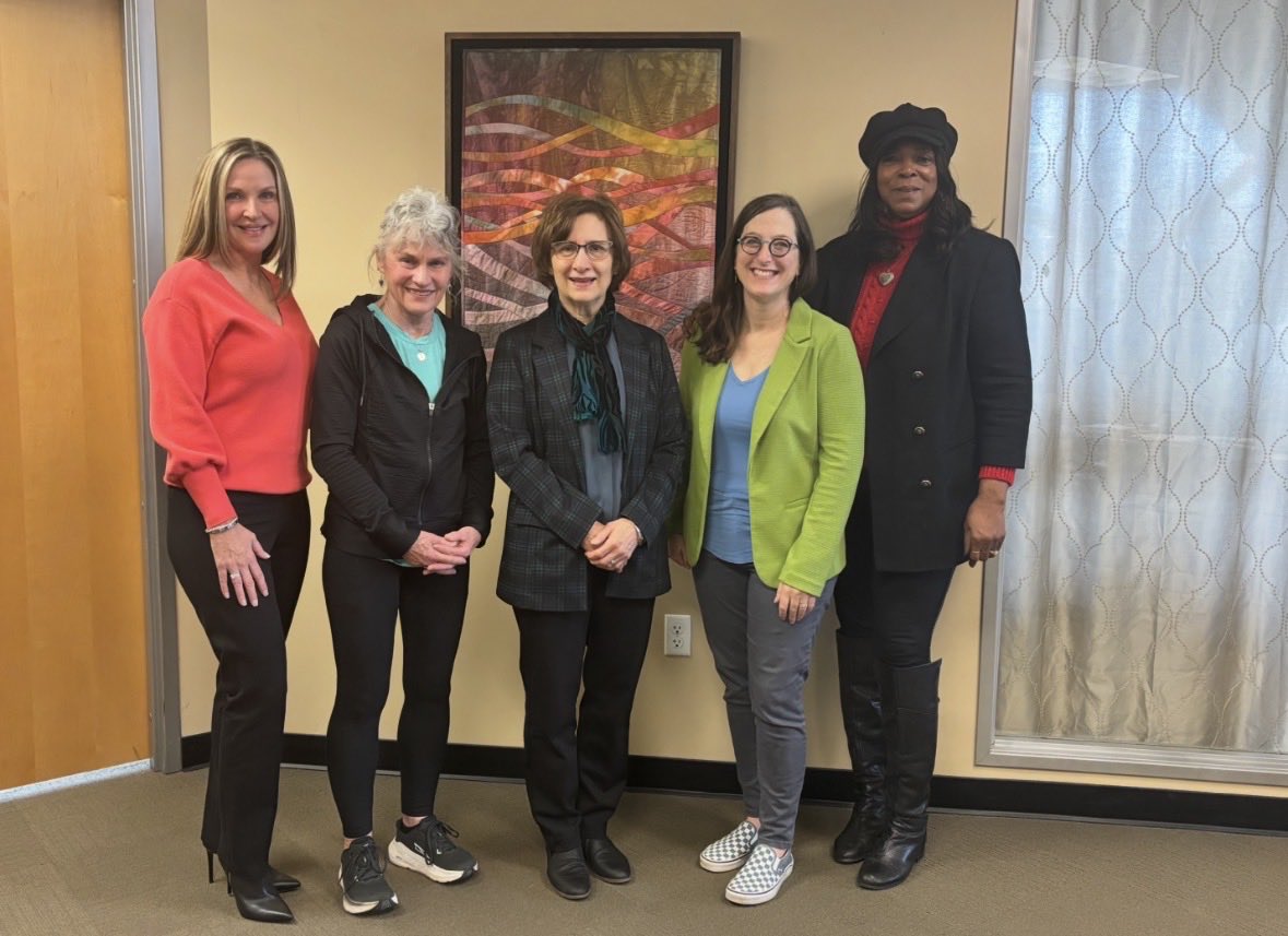 Suzanne Bonamici tweet media