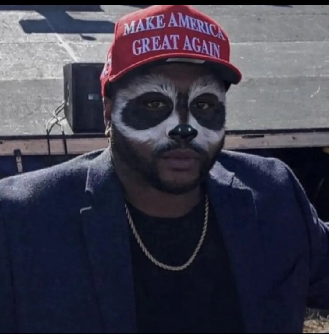 Smartticus's tweet photo. @jasonwhitlock You still out here cooning? https://t.co/oT7VMCVdKr