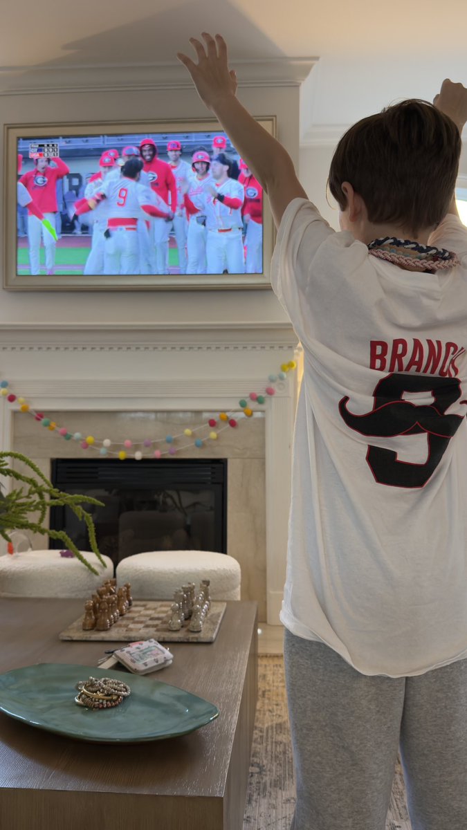 Taylor Crosby tweet media