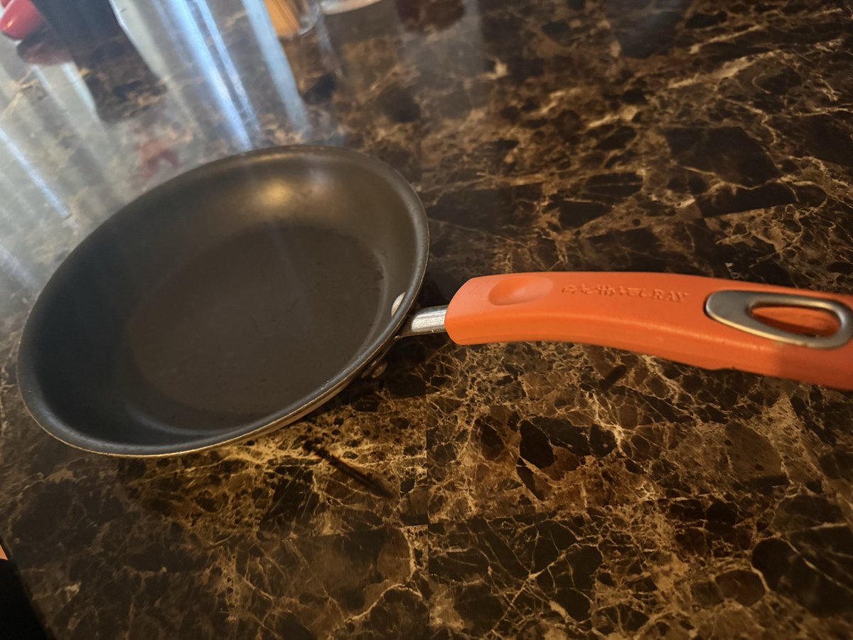 ErnishaJones's tweet photo. @rachaelray  Celebrating 25 years of marriage in May and I still have my wedding gift which was a RR pot set! Yes I do use them frequently!! Still in great shape!!! (Probably should get a new set!) lol!! Congrats!! https://t.co/ScOjJitpfW