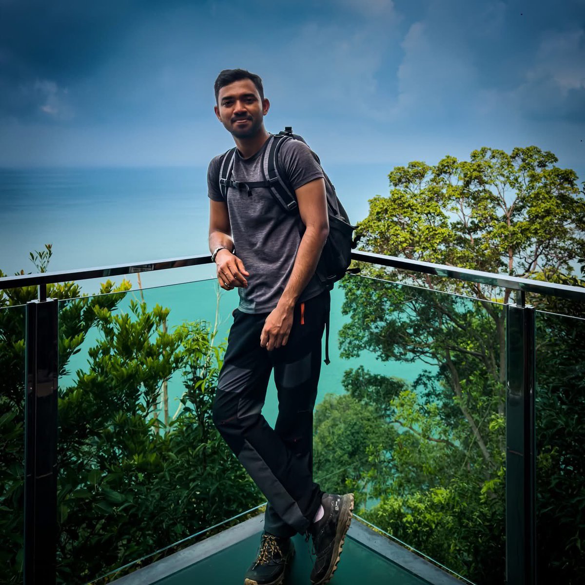 navanis98's tweet photo. Seaside hike 🌊🥾

#bukitbatuputih #tanjungtuan #pd #healing #viewpoint
#glassdesk #tanjungtuanpd #hiking #hikingadventures #nature
#seaside #portdickson https://t.co/gMD2cVH7Gd