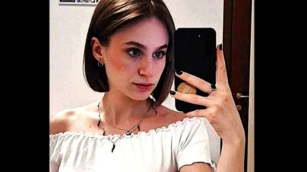 FaniSimonu34434's tweet photo. Buona notte
#MarkSamson, assassino di #IlariaSula, NON si vergogna di scusarsi con la famiglia di lei. Sicuramente spera in uno sconto di pena.I genitori, AFFRANTI,rifiutano contatti con il #criminale.
VOTO #SÌ per #Ilaria e perché #MarkSamson sconti una dura pena SENZA RIDUZIONI https://t.co/MdmIx9J6jg