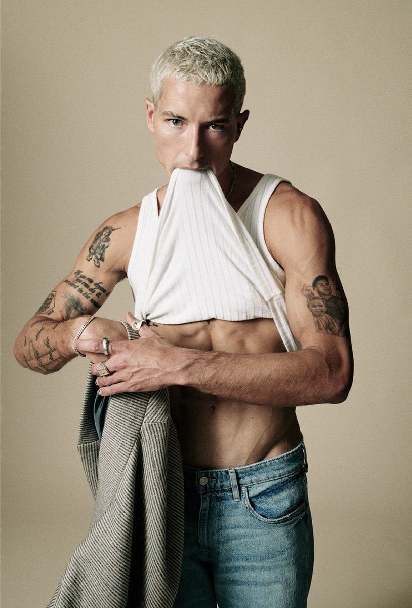 Taz Skylar daily tweet media