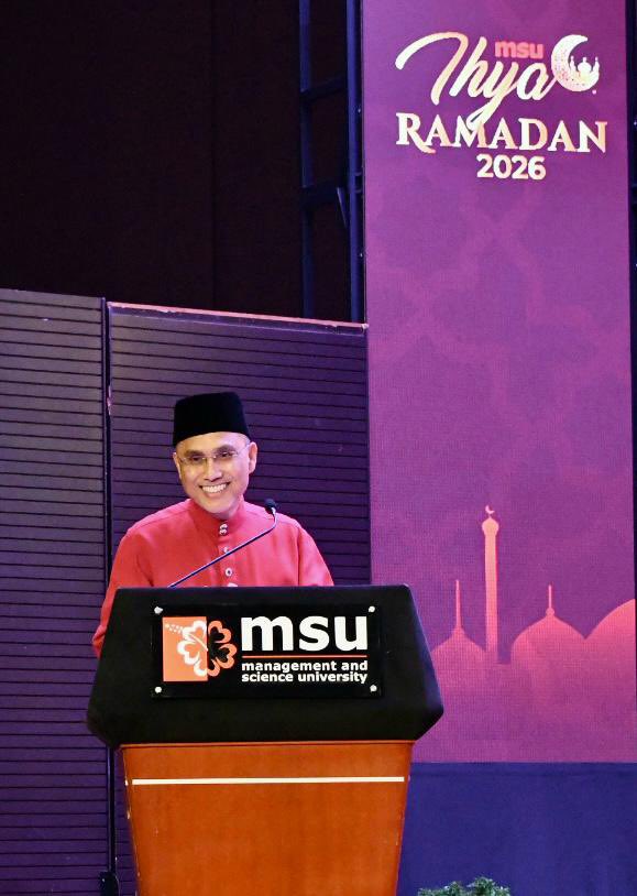MohdShukriYajid's tweet photo. A meaningful President’s Town Hall alongside the Closing Ceremony of #IhyaRamadan &amp; Grand Iftar. Well done #MSUrians on completing 709 activities this Ramadan. As we move forward, let's remain committed to creating meaningful impact to those we reach. @MSUmalaysia @YayasanMSU https://t.co/BLQq4m9obR