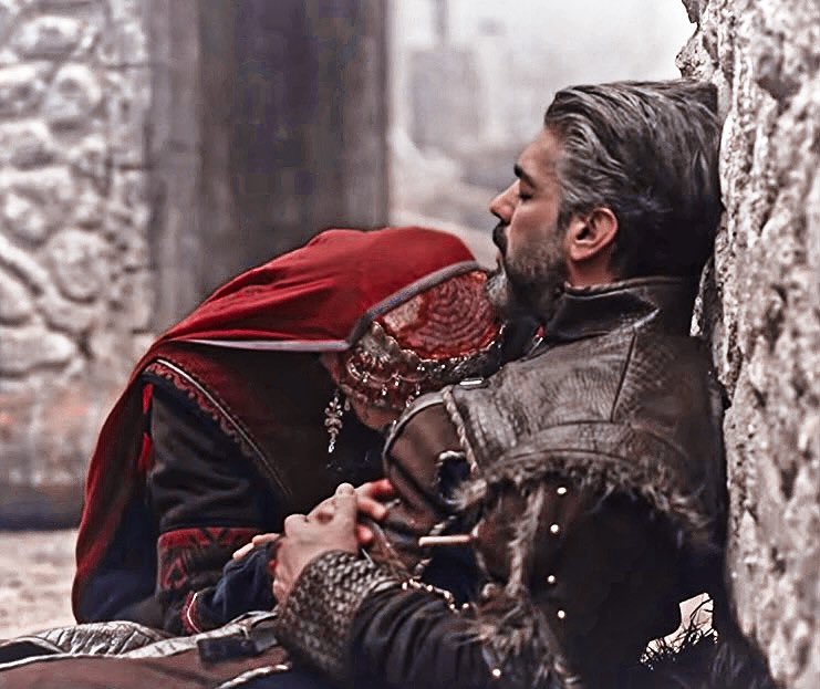erminzer11's tweet photo. Gece gece aklıma geldi her şey düzeldikten sonra Fatma'yı kim isteyecek Flavımın kimsesi yok 🥺 Cerkutay ve Boran mı yoksa Alaeddin mi merak ettim 🥺 Kıpçak prensim kimsesiz ağlıyorum 😔😔 
#FatVius FatVius 
#ŞükrüÖzyıldız Şükrü Özyıldız 
#CemreGümeli Cemre Gümeli https://t.co/fxDMrKizbm