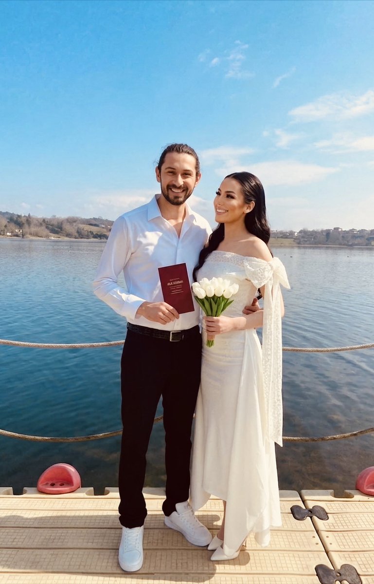 “Dağ ne kadar yüceyse
başı o kadar dik durur.”
Bir gün 🤲🏻