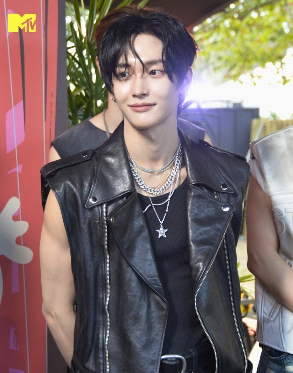 🐈‍⬛˙⋆✮𝐫 tweet media