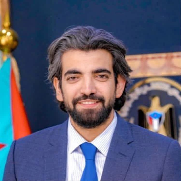 عمرو البيض: لا يوجد حامل سياسي لقضية الجنوب سوى المجلس الانتقالي الجنوبي
#الجنوب_دولتنا_وعيدروس_رئيسنا 
<a href="/AmrAlBidh/">Amr Al-Bidh | عَمْرْو البِيض</a>