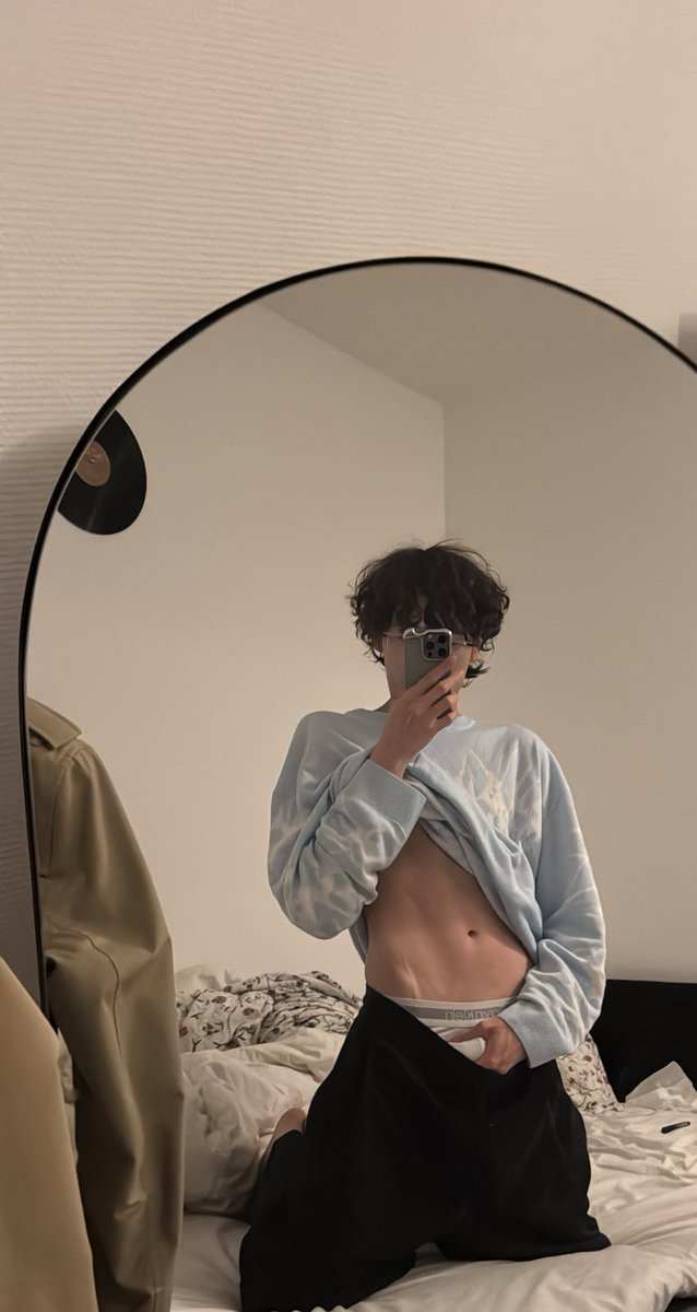 neontwink's tweet photo. Messy 🫣 https://t.co/W7JFBbM3jw