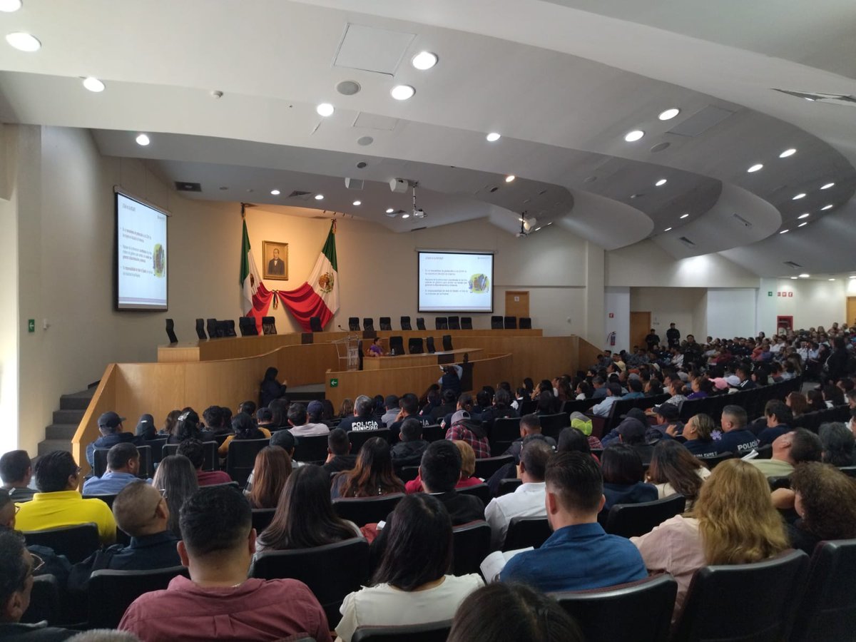 tejada_m01's tweet photo. Personal de nuestra Institución participa en el Programa “Fortalecimiento Municipal y Seguridad Ciudadana”, convocado por la @SESESP_GobOax y la @SM_GobOax, con la finalidad de generar sinergias para la seguridad con perspectiva de género y así garantizar entornos más seguros. https://t.co/rpO2zwxIK0