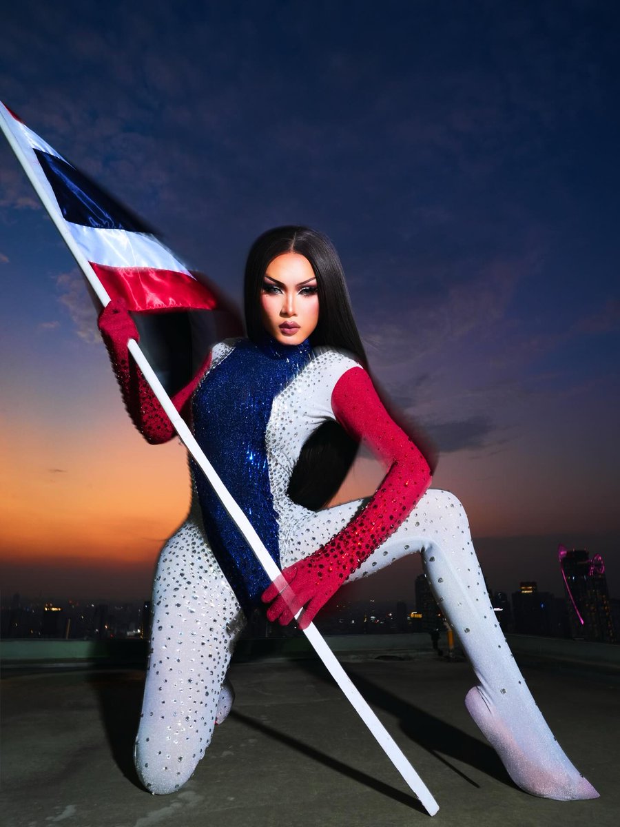 Drag Base tweet media