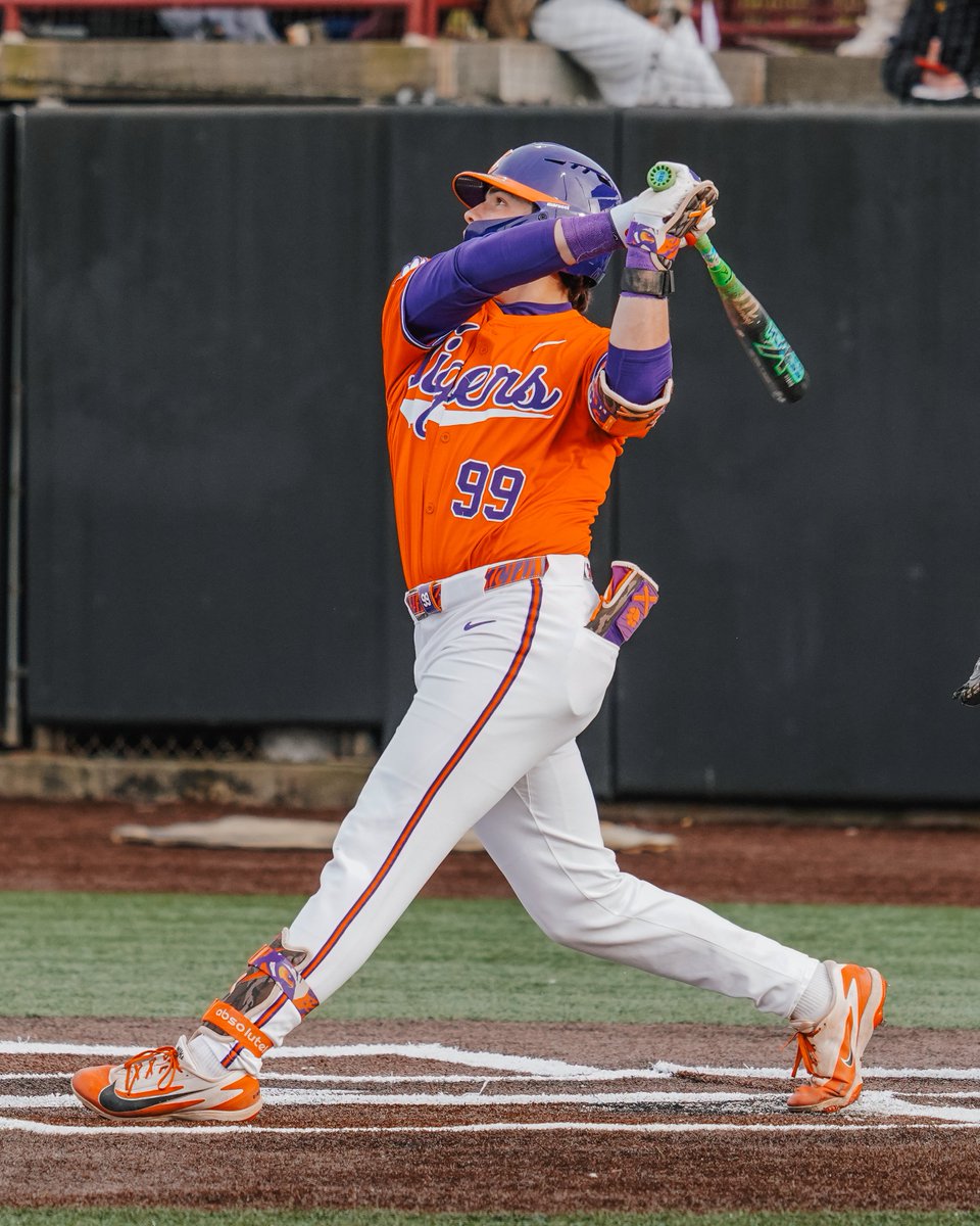 Clemson Baseball tweet media