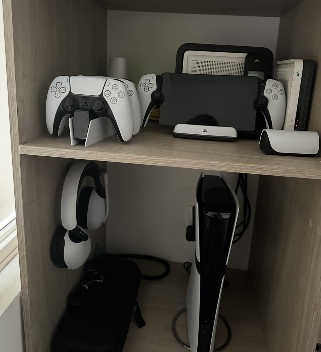 PlayGames tweet media