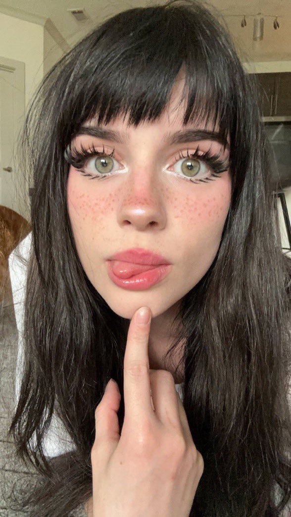 Brat Scammer 💵💅 • JOBLESS GOD • tweet media