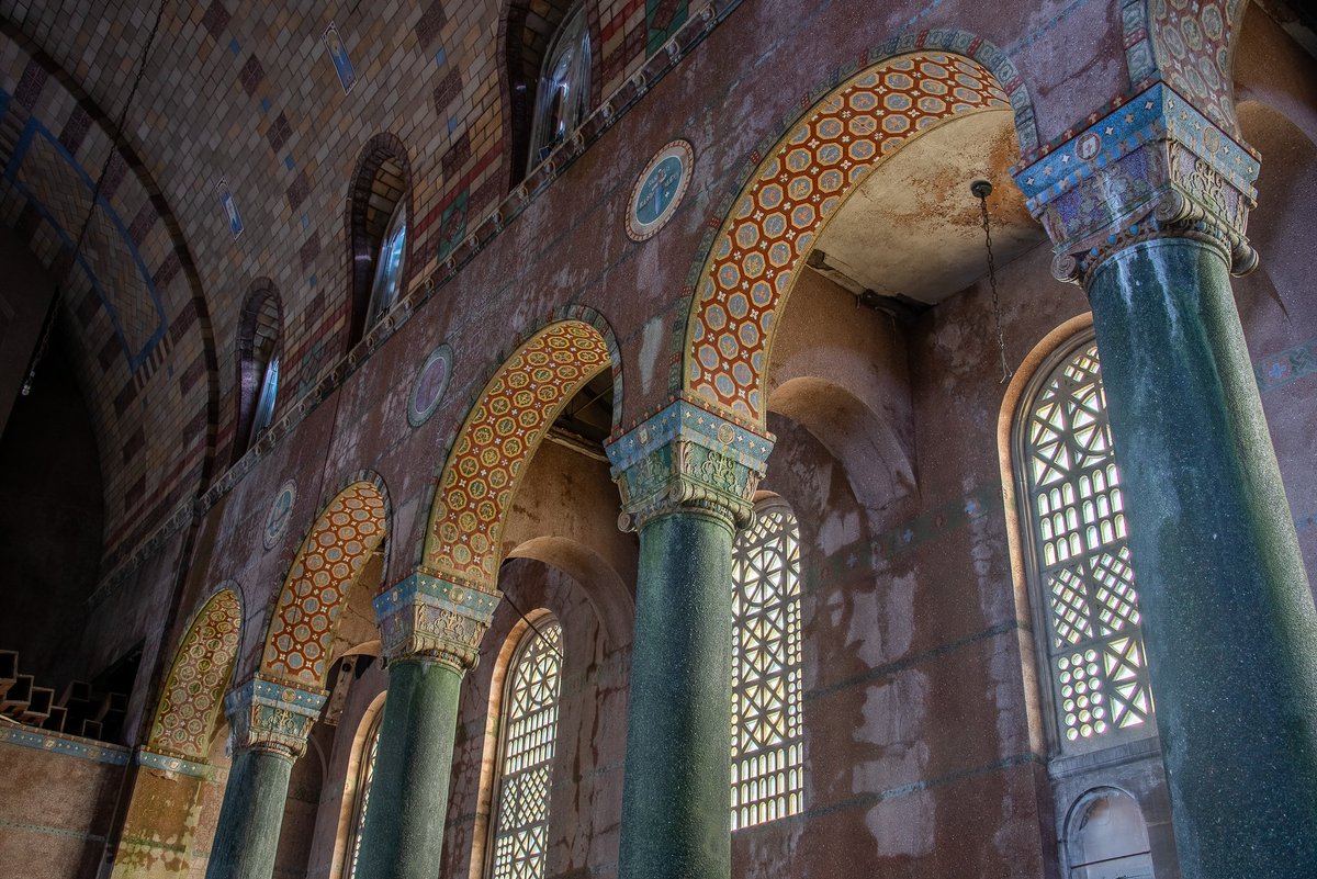 ExploresMr's tweet photo. An abandoned Catholic church in Buffalo, New York, built in Italian Romanesque Revival style. To see such a masterpiece in this condition does break the heart. https://t.co/SP5dfYdwR7