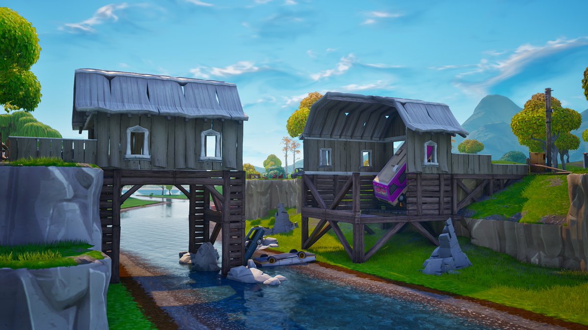 FortTracker tweet media