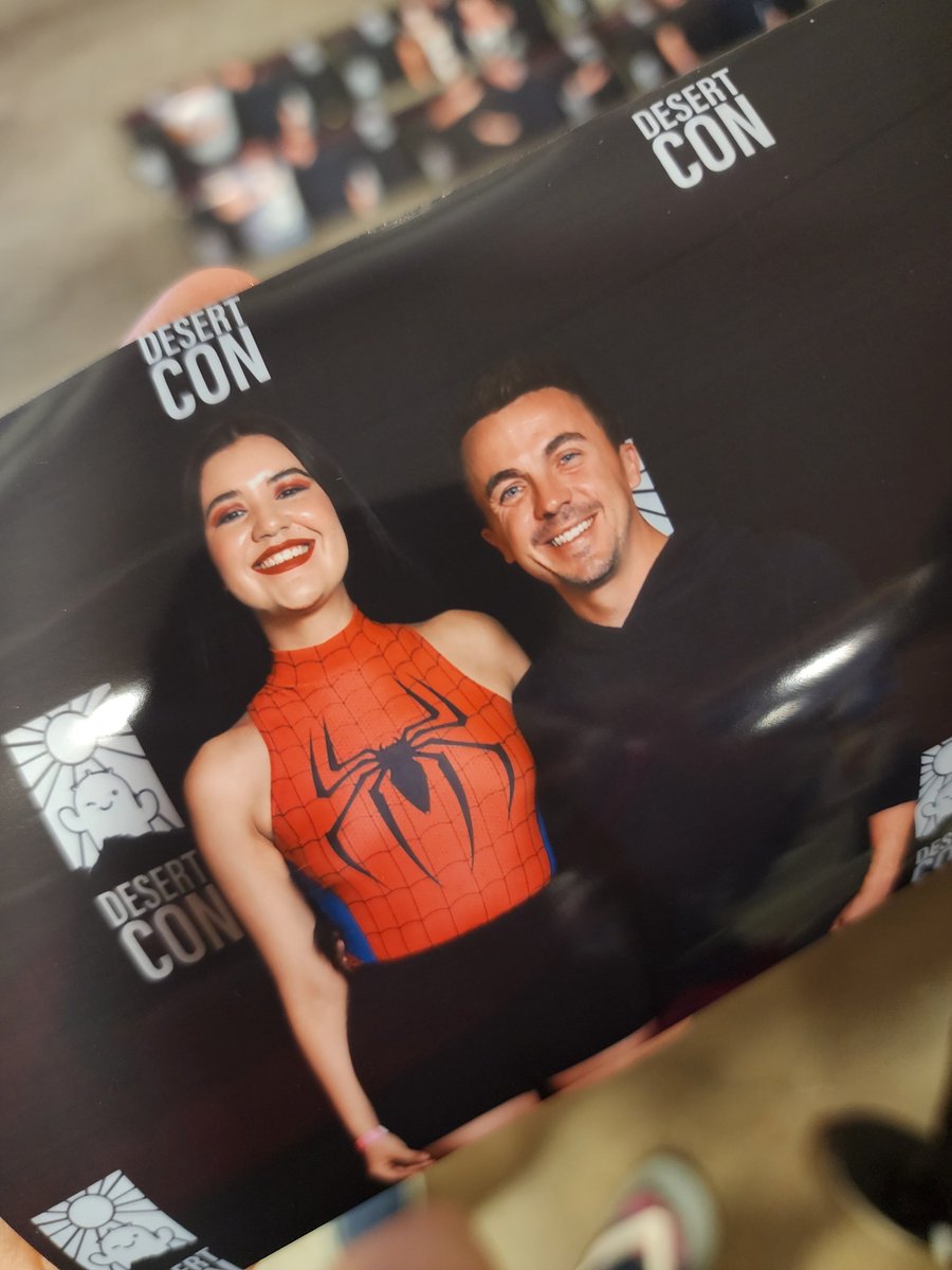 Julietavenusof's tweet photo. #TBT del año pasado cuando conocí a Cristian Castro 😜 en la #desertcon 🐸 gracias Anime-Shop 🐸
Sígueme en Instagram ⬇️⬇️⬇️
https://t.co/k64lzCe7T3 https://t.co/eUHKOl2jJ1