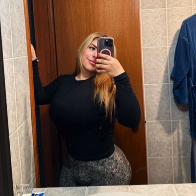 KarlaFer5's tweet photo. #NuevaFotoDePerfil https://t.co/WAhrs0r3UB