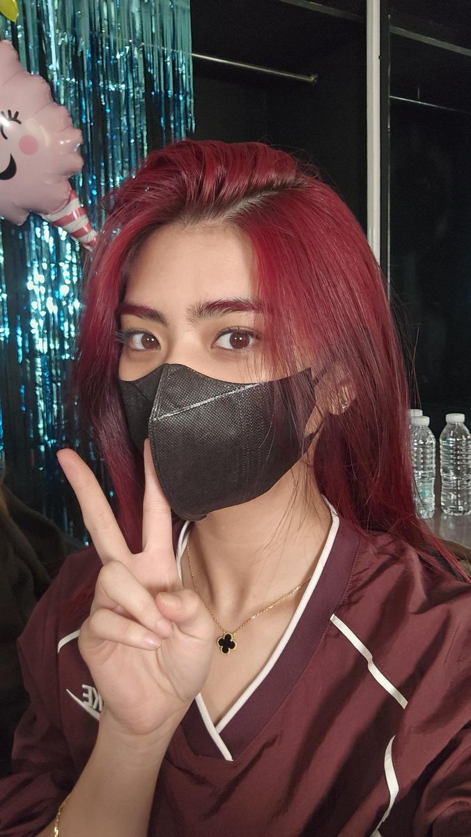 That red hair + those eyes? Stunning combo. 🔥✨