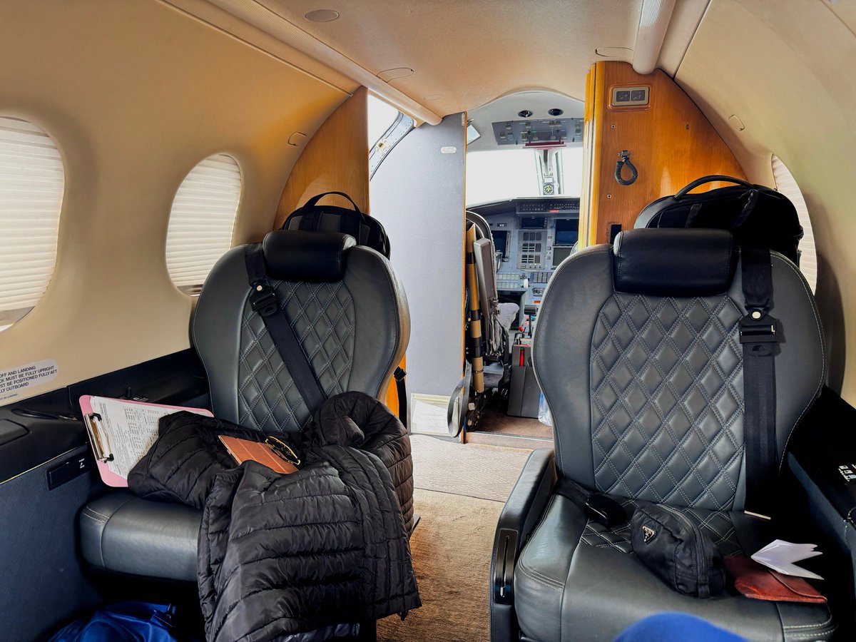 Colleen Loustalot ✈️ tweet media