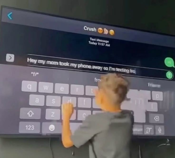 dinosaur tweet media