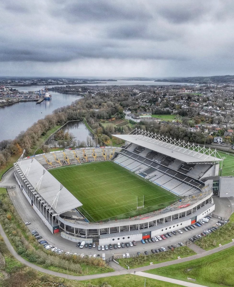 The Earth tweet media