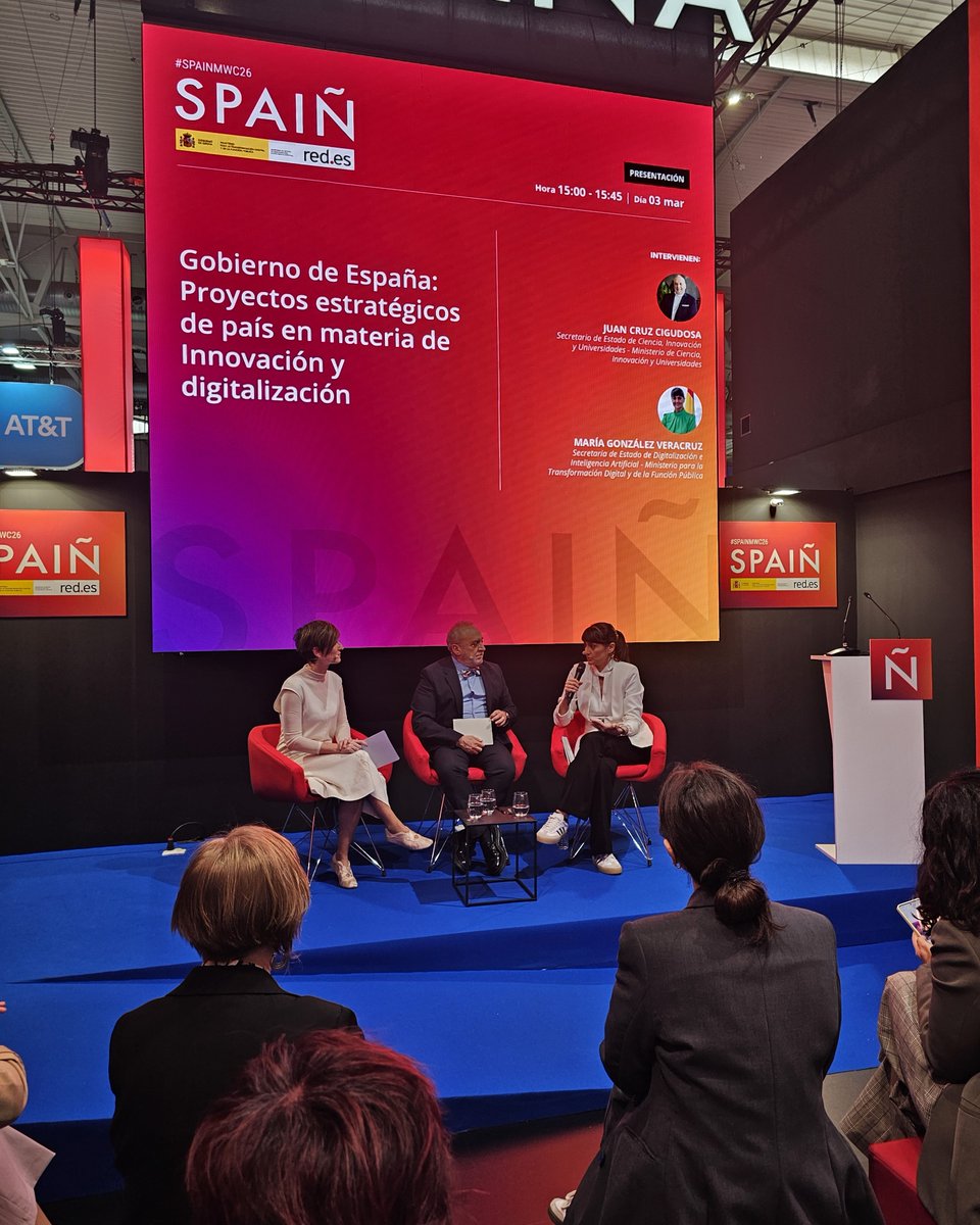 sdigitales's tweet photo. Participamos de una nueva edición del @MWCHub (#MWC26) con una pregunta central: ¿qué se debate hoy cuando hablamos de soberanía tecnológica? 🧵👇 https://t.co/yaQjRaQKBc