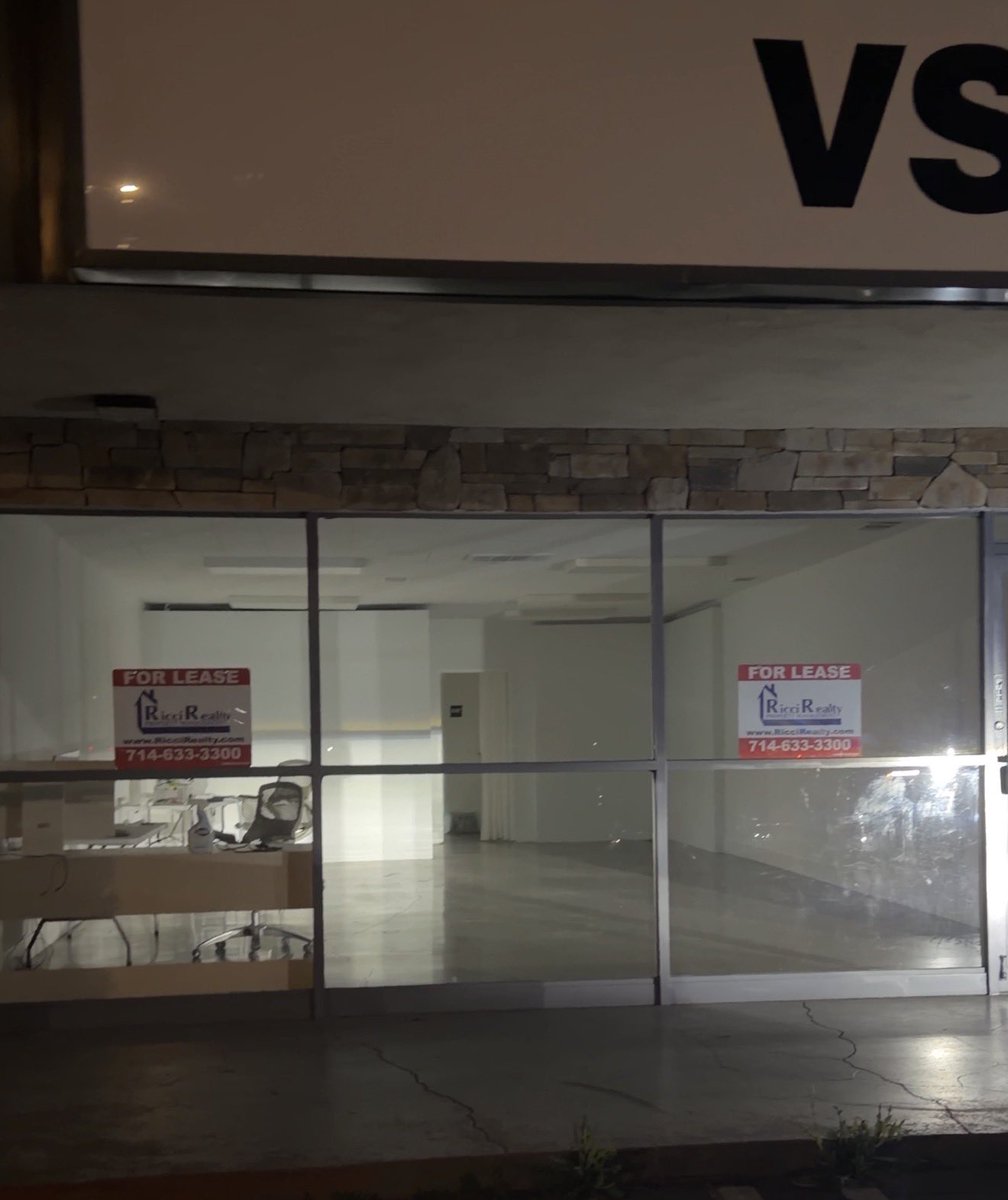 InMinivanHell tweet media