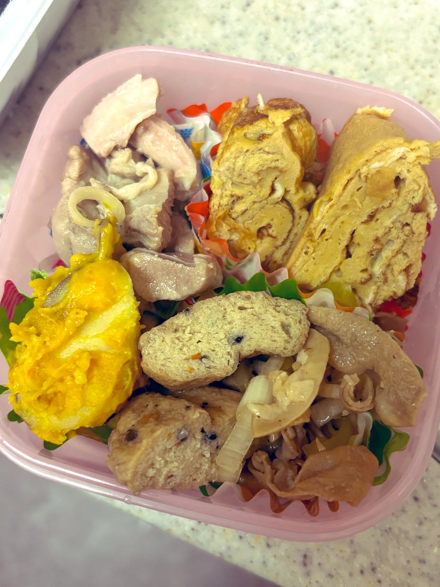 eiyo_concierge's tweet photo. JC弁当とJS朝ごはん
3枚目が彩り付ける前
茶色い😂

鶏の煮物
卵焼き
かぼちゃとさつまいものサラダ
がんもどき含め煮
鶏ホルモンのネギ塩

せんべろセットみたいなメニュー😂 https://t.co/JUoxmIyBua