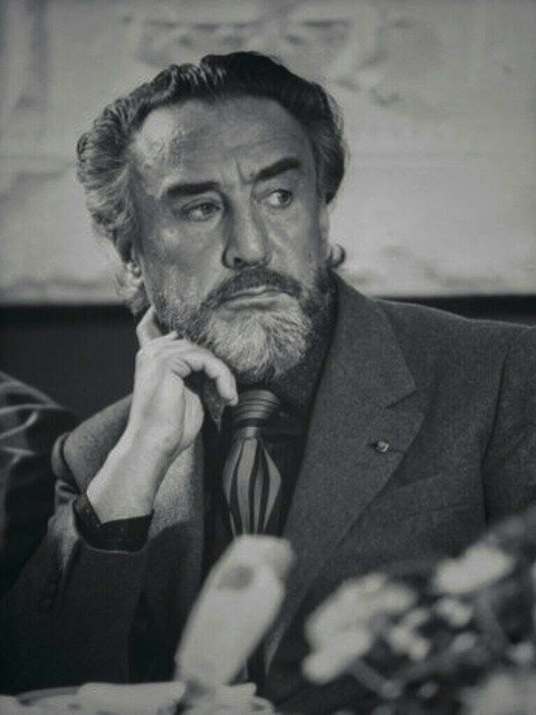 Paroles_auteurs's tweet photo. "Le sommeil du juste. Je crois que c'est les injustes qui dorment le mieux, parce qu'ils s'en foutent, alors que les justes ne peuvent pas fermer l’œil et se font du mauvais sang pour tout."
Romain Gary https://t.co/W59LbljYIJ