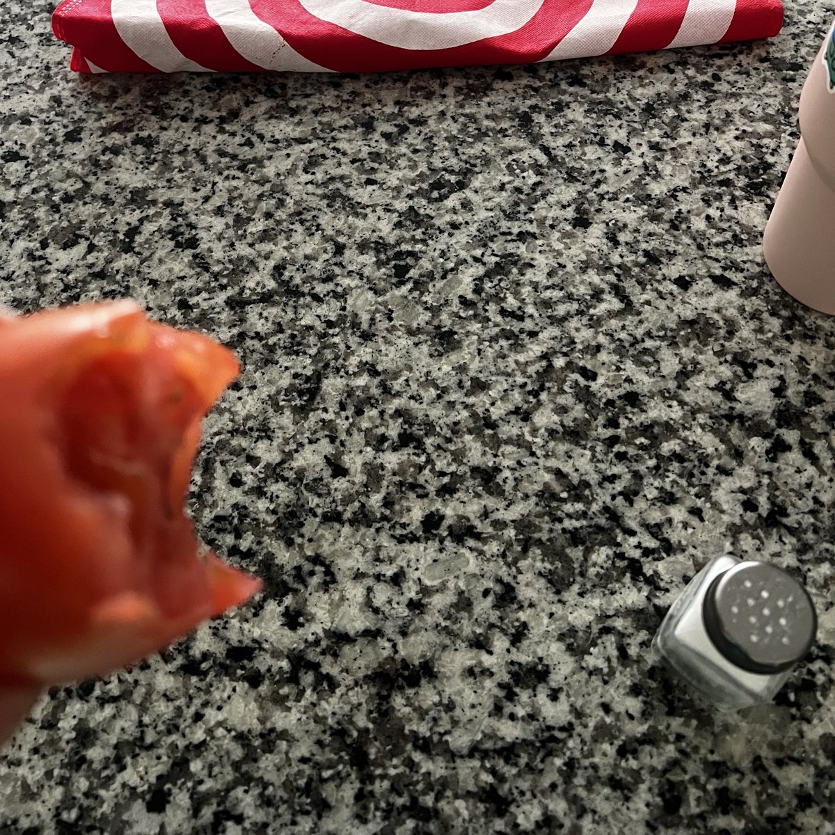 saray 𝜗𝜚˚⋆ tweet media