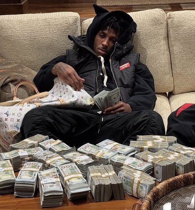 East’on tweet media