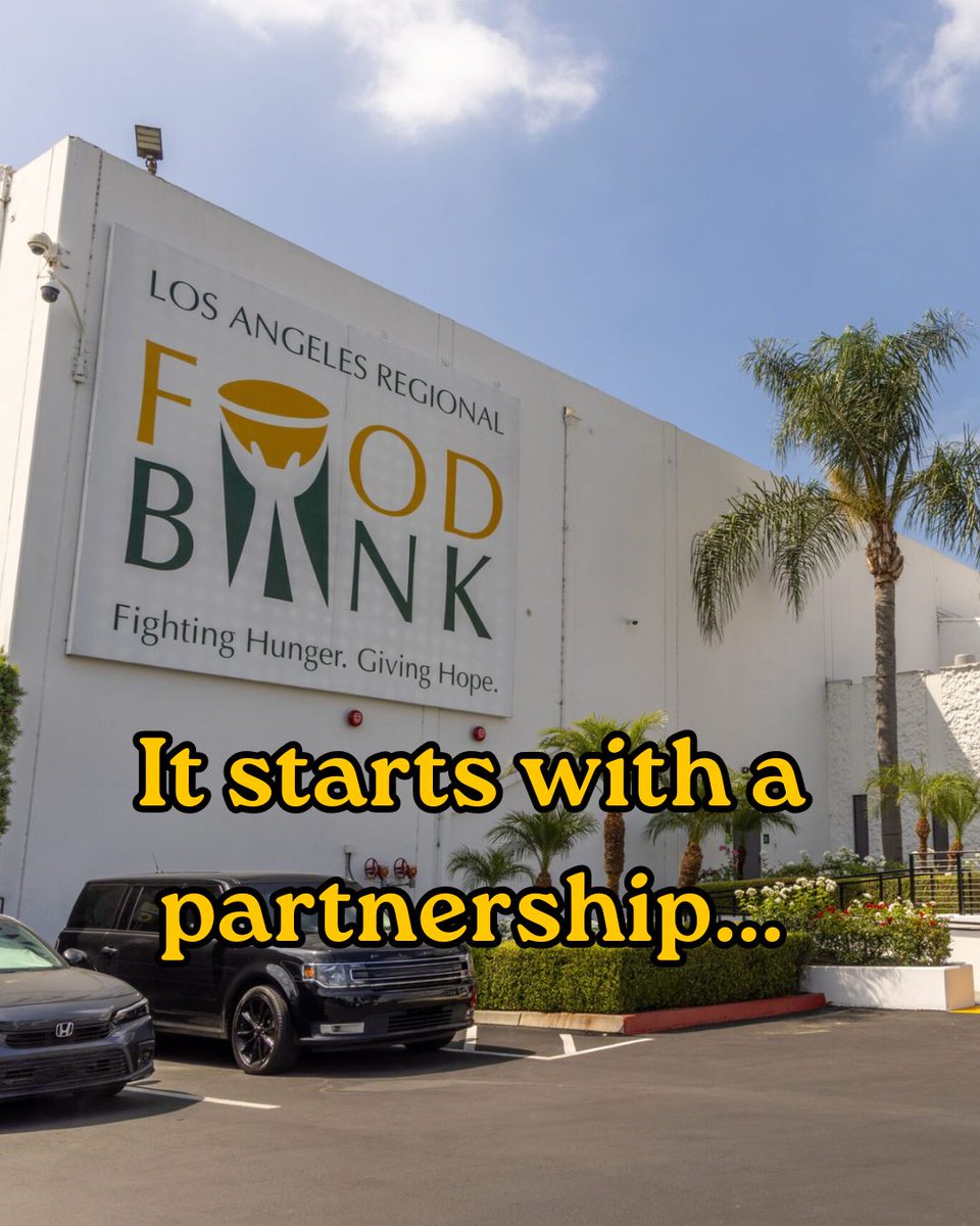 desisocal's tweet photo. Our food bank has two critical missions:

To fight hunger in our community.
To help build careers.

Thanks to vital partners, we receive the resources to serve our neighbors...but our work doesn't stop there. https://t.co/SUQjwqUMaW