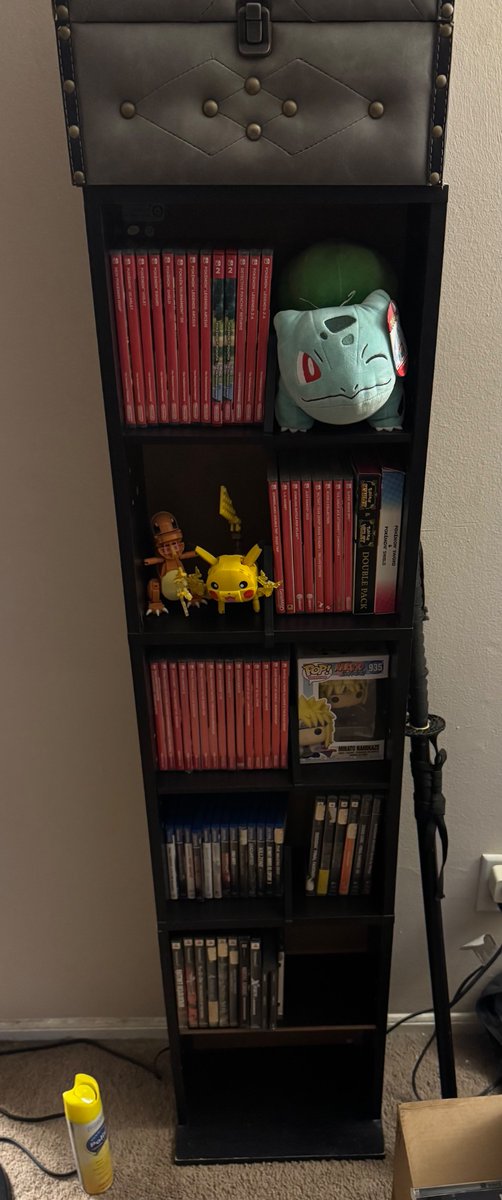 TevinDavis30's tweet photo. Finally got 1 of 3 bookcases(for games really) organized lol https://t.co/nCCfTytTmG