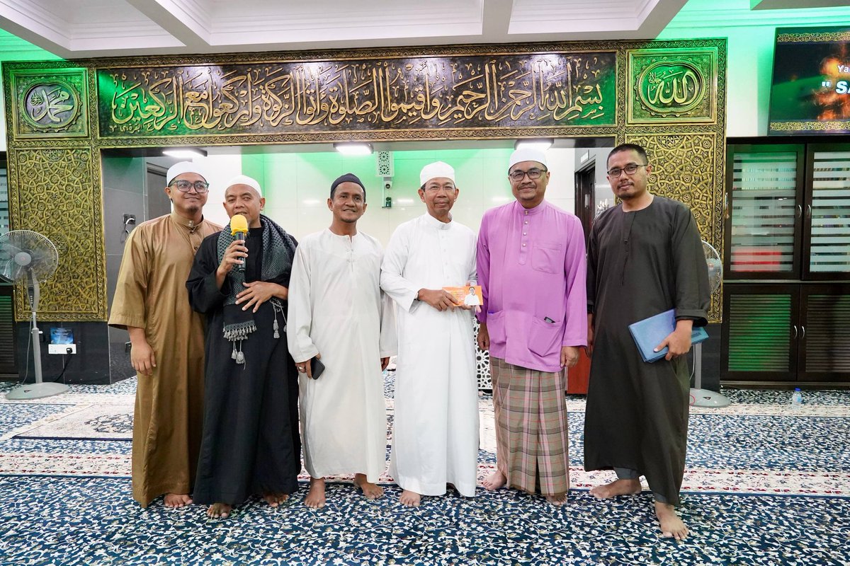 Azli Yusof tweet media