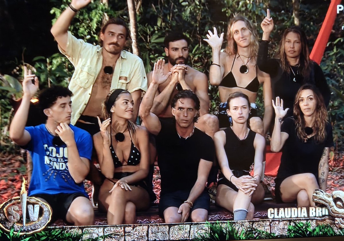 Quien piensa q Almudena es tiquismiquis? 
😅😅😅 #TierraDeNadie2