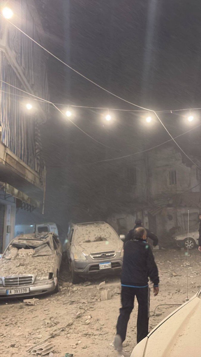 بيروت: تقارير عن ضربات جوية إسرائيلية وصور للدمار