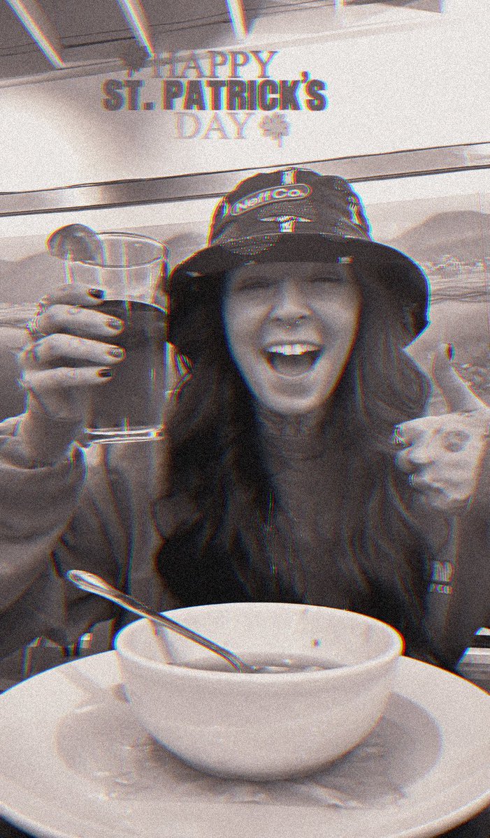 Bellatrix🗡️ tweet media