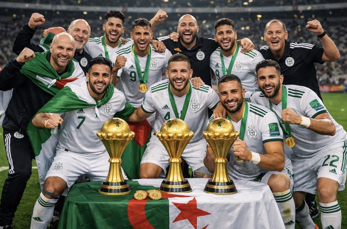 mln94b's tweet photo. @ActuFoot_ Vu que c’est Open Bar ce soir n’oubliez Jamais ça ⭐️⭐️⭐️🇩🇿 https://t.co/GLB2kON2qD